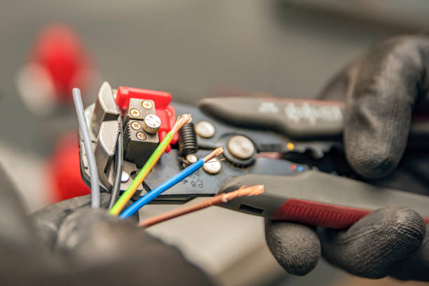 Best Licensed Electrician  in Merriam Woods, MO